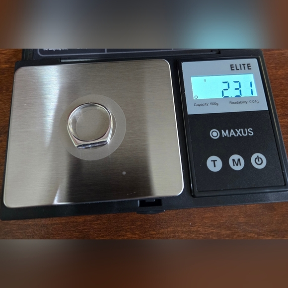 Vintage Silver Ring with Clear Stones - Picture 6 of 6